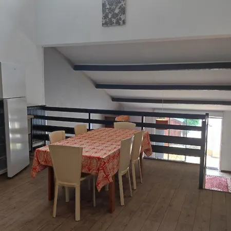 Charming House With Pool Between And Sea شقة بزييه